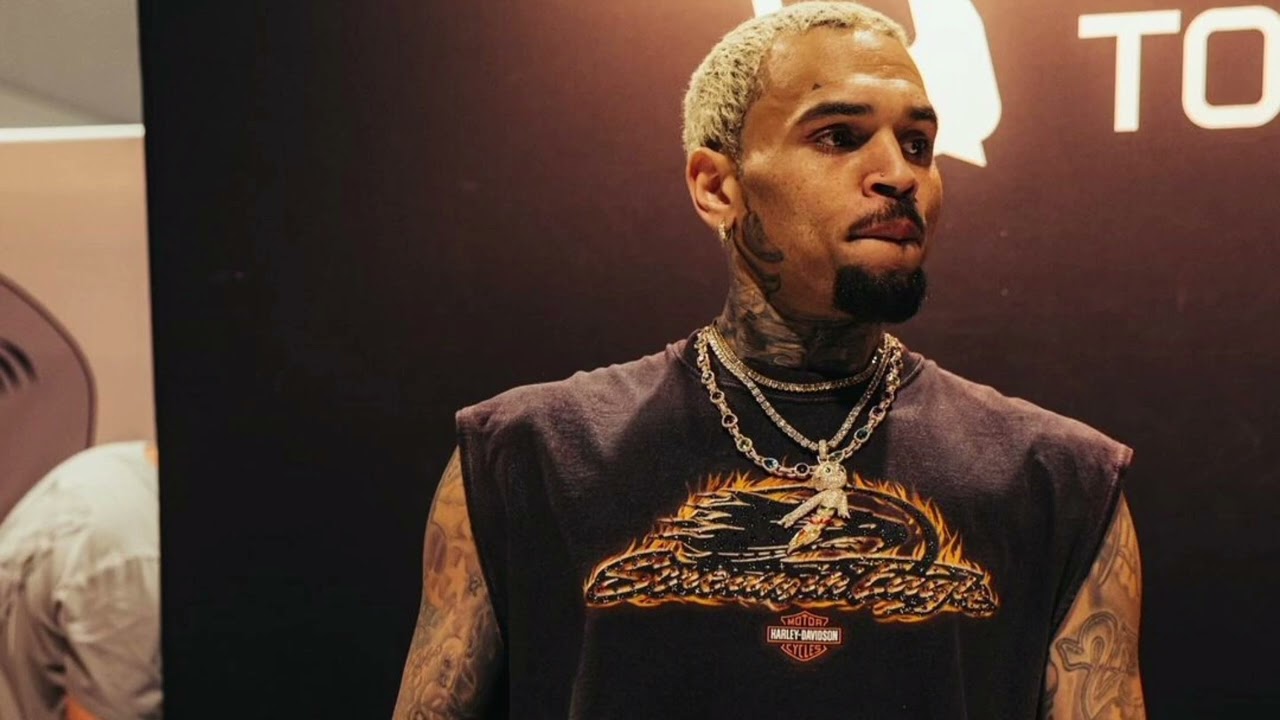 Chris Brown - Unbothered (ft. Eric Bellinger)