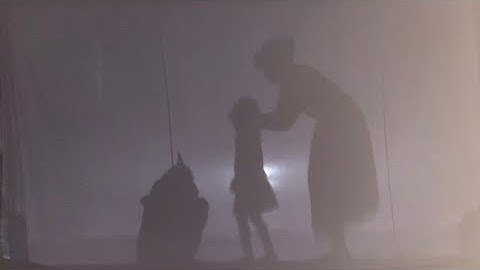 Múa bóng: Mẹ yêu Con - GV: H.Phượng, D.Lựu, N.Quỳnh, Bé T.Dương | Mầm non Hoa Mai Gò Vấp