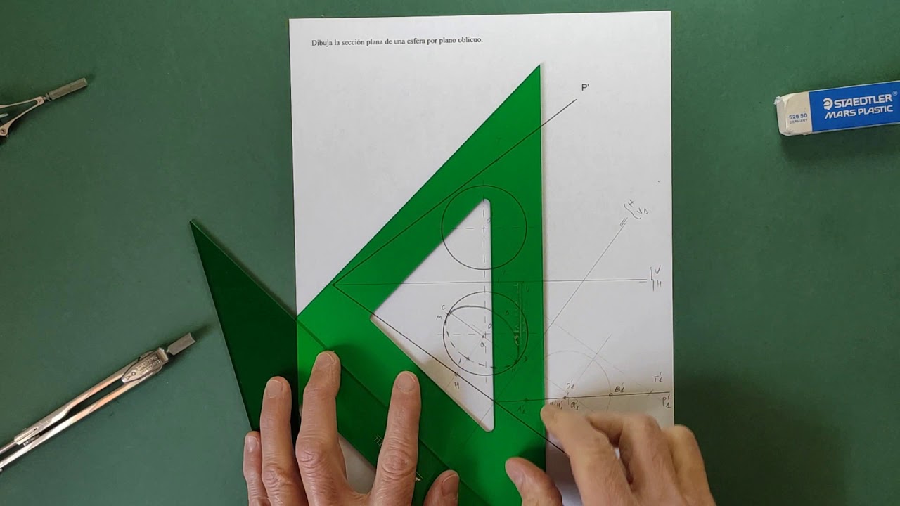 Sección plana de esfera por plano oblicuo