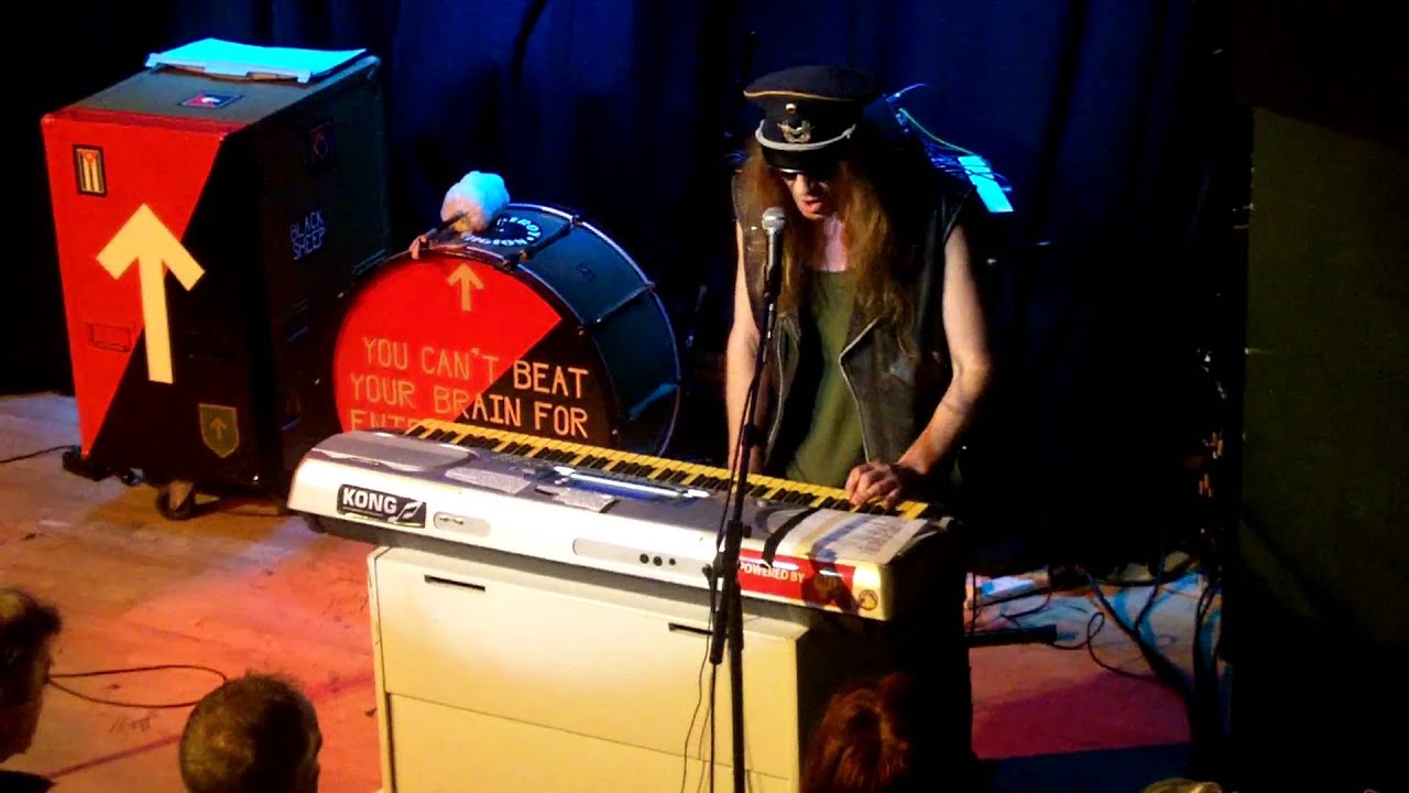 julian-cope-head-hang-low-live-band-on-the-wall-manchester-24-02