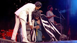 10 R&B Musicians Who Tragically Died LIVE on Stage!