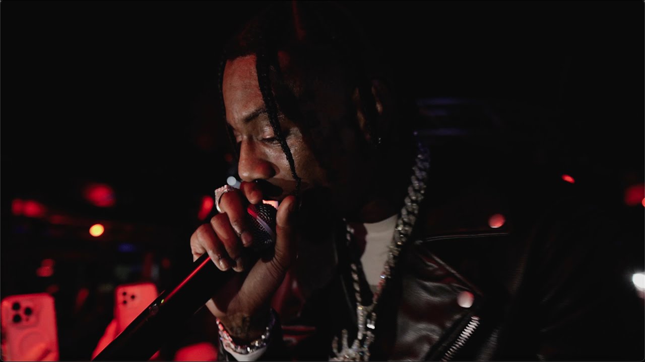 Soulja Boy - Kiss Me Thru The Phone CLUB PERFORMANCE