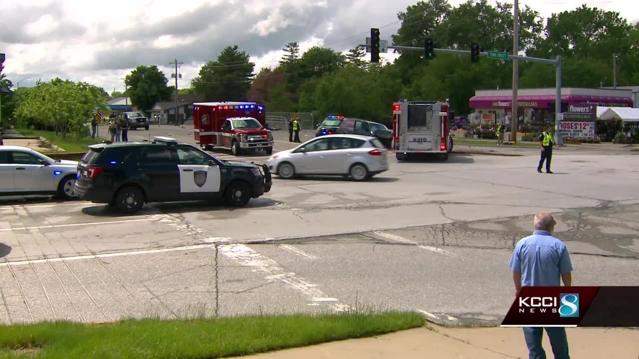 Police pursuit in Des Moines ends in head-on crash in West Des Moines ...