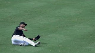 COL@ARI: Marte makes a nice catch in the 7th