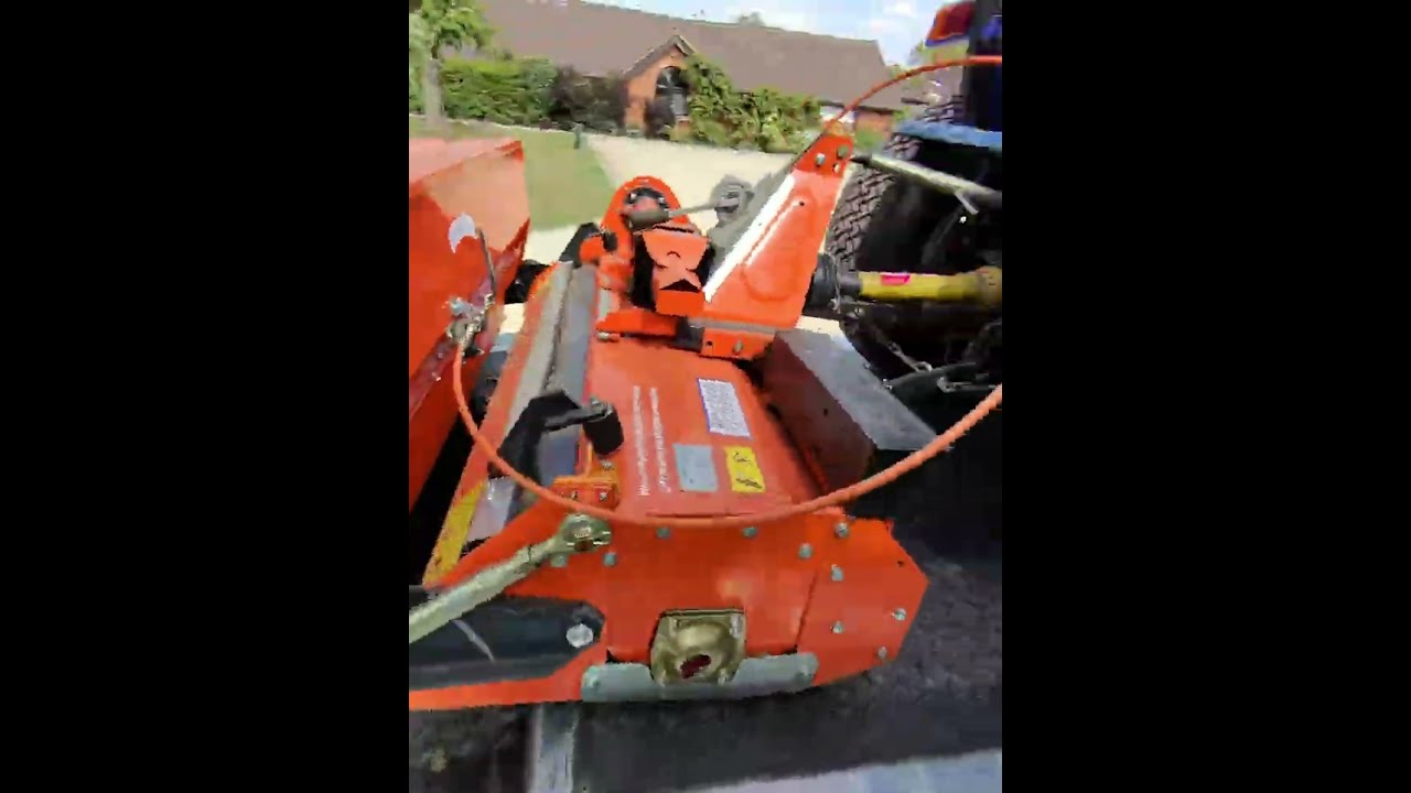 Loading and dropping the Iseki and Stone Burier for a hire job