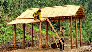 ПОЛНОЕ ВИДЕО: 45 дней строительства деревянной хижины. От начала до конца