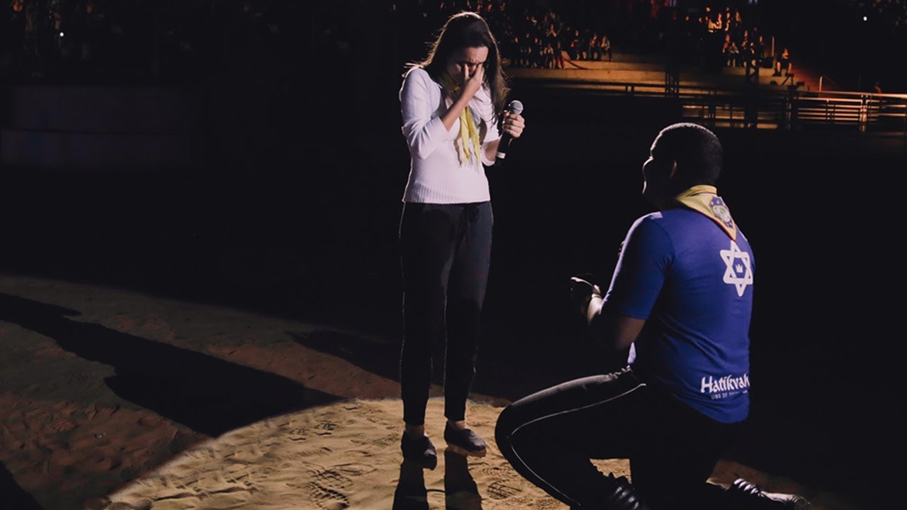 Pedido de Casamento AO VIVO para 23 mil pessoas! | VII Campori UCB 2017