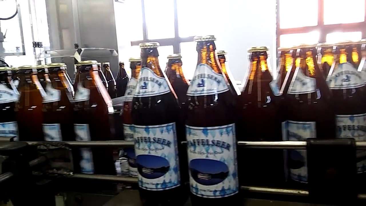 Staffelseer wird abgefüllt.