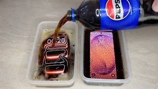 iPhone 17 Pro Max vs Samsung Galaxy S26 Ultra - PEPSI Coca Cola FREEZE TEST! Wow
