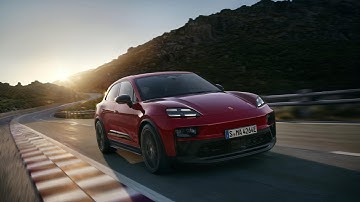 Pascal Wehrlein Drives the New Porsche Macan GTS