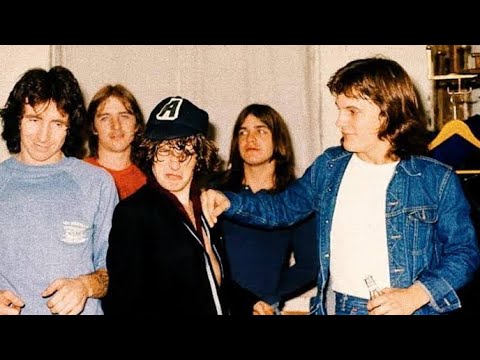 Classic Album War: AC/DC Dirty Deeds Done Dirt Cheap - Australian Vs International