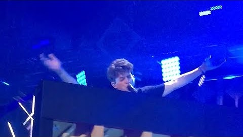 Charlie Puth - One Call Away - Jingle Ball (Sunrise, FL) 12/18/16 ♡