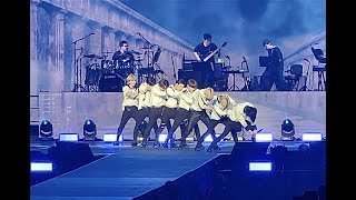 Stray Kids - TOP & VICTORY SONG (2versions/2cameras) - Sydney Day 1 - Pt 18