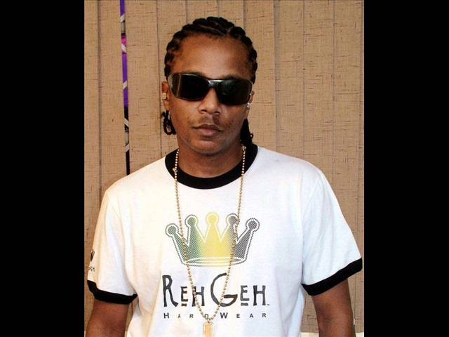 Guarda YEAH MAN - General Degree (Audio) su YouTube Guarda YEAH MAN - General Degree (Audio) su YouTube