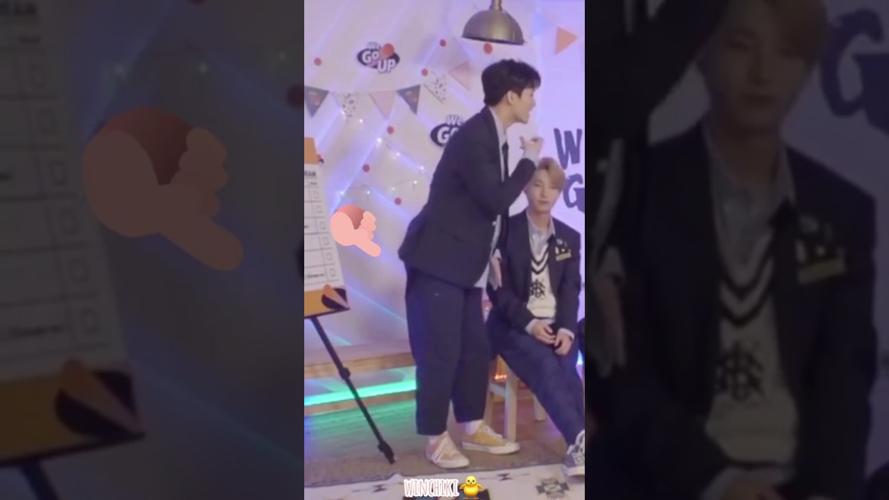 Nct マークのおしり 바지야 마크 한테 왜그래 Youtube