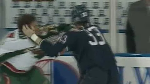 Derek Boogaard vs Steve MacIntyre Jan 30, 2009