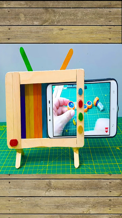 Vintage TV Vibes from Popsicle Sticks! 😍📺