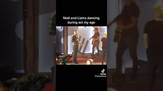 Celebrity 1d Liam and Niall dancing during act my age Profile