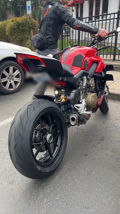 Which bike sounds better? Ducati Streetfighter V4 or KTM Superduke. Both full Akra #motorcycle