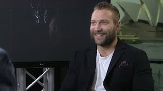 Jai Courtney Loves Getting Nude