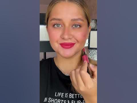 Самая стойка помада в мире! - YouTube
