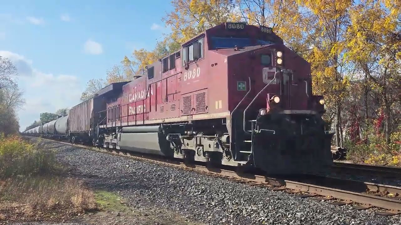 CP 528 - 8080E at Stanfield - October 27, 2023
