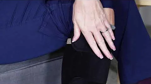 SIGVARIS DEMO MCE COMPREFLEX STANDARD CALF donning