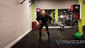 Standing Hip internal/external rotation (mini band)/ Rotacja wewnętrzna/ zewnętrzna-stanie mini band