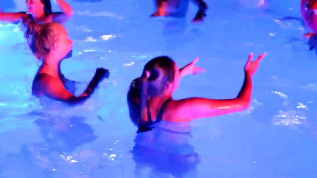 Бассейн Дискотека