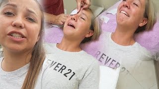 GIRL LOSES EYEBROW DURING WAXING