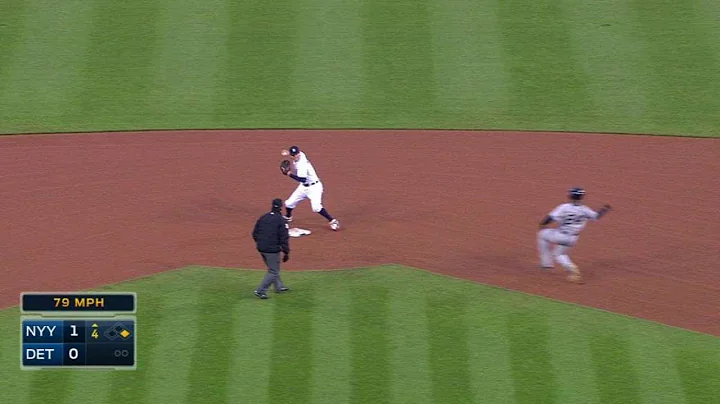 NYY@DET: Castellanos starts a 5-4-3 double play
