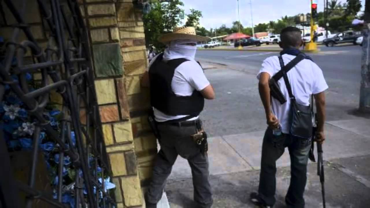 CORRIDO A COMUNITARIOS EL CAMBIO