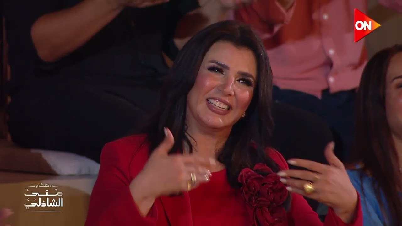 رمش عينه اللي جرحني رمش عينه  - مدحت صالح والجمهور في العلمين الجديدة