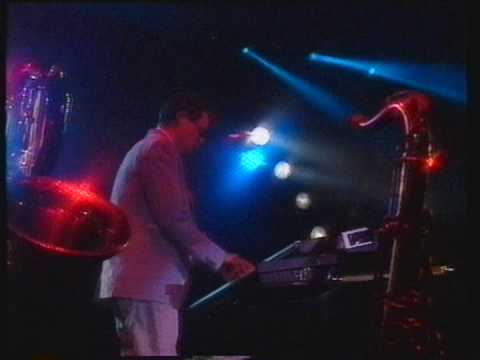 Madness - Baggy Trousers (Madstock, Finsbury Park)