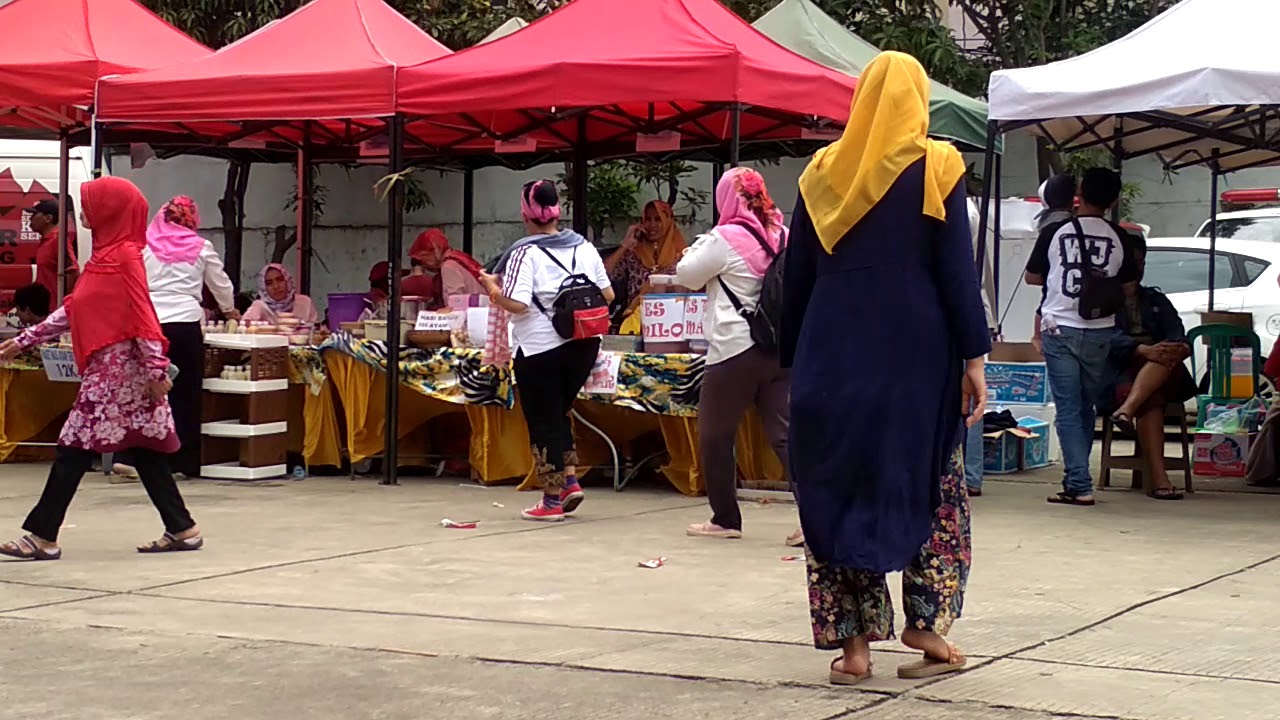 Menunggu kamu (cover) by keke ,,, event gedung PMI 23 februari 2020