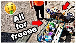 *DUMPSTER DIVING - WOW! THIS DUMPSTER WAS LOADED!