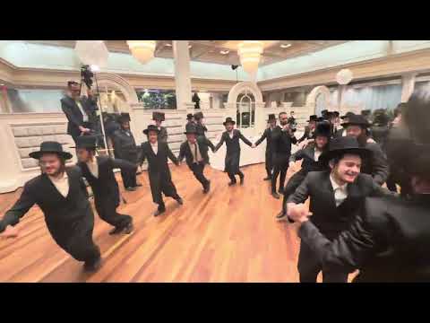 Motty Breier on the keys & Chaim Brown @ Meir Hirsh Klin