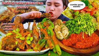 EATING, PAPAYA STEM, FISH, AND PETAI CURRY, RAW VEGETABLES, LEUNCA, PAPAYA FLOWERS, FRIED EGGPLANTS