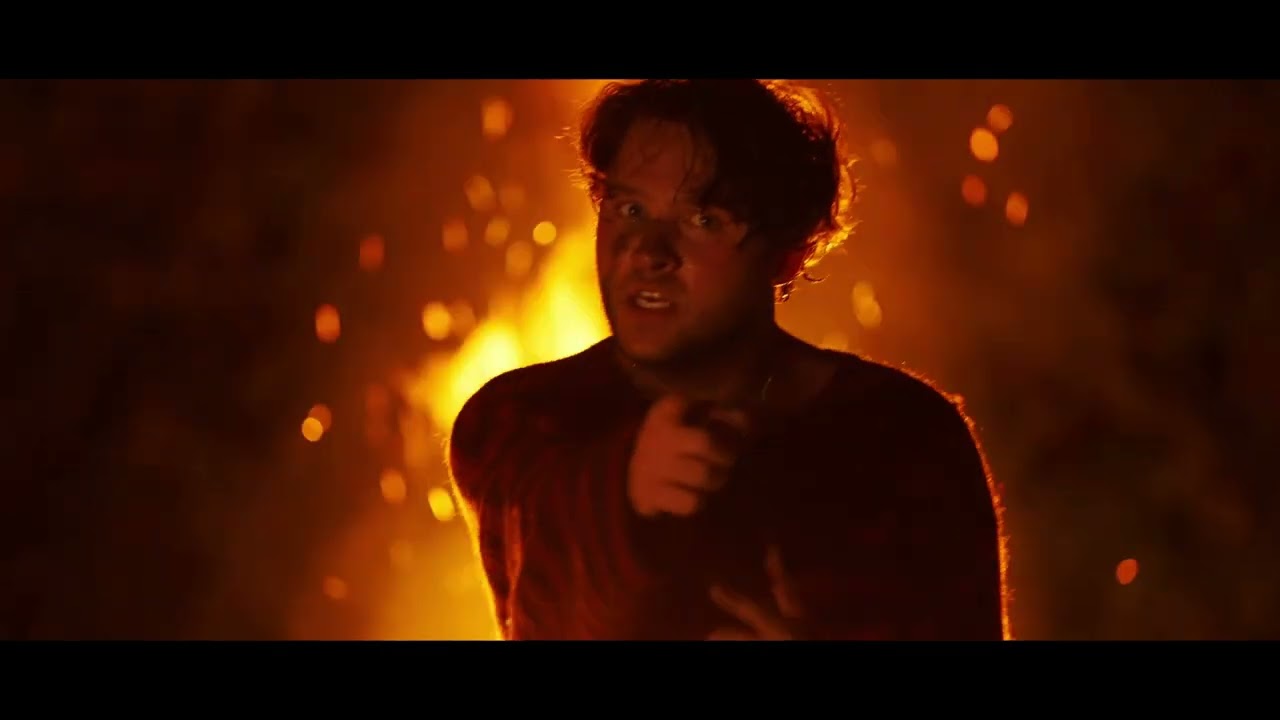 在 YouTube 上观看 Grimzlee - Miss Reaper (Official Music Video)