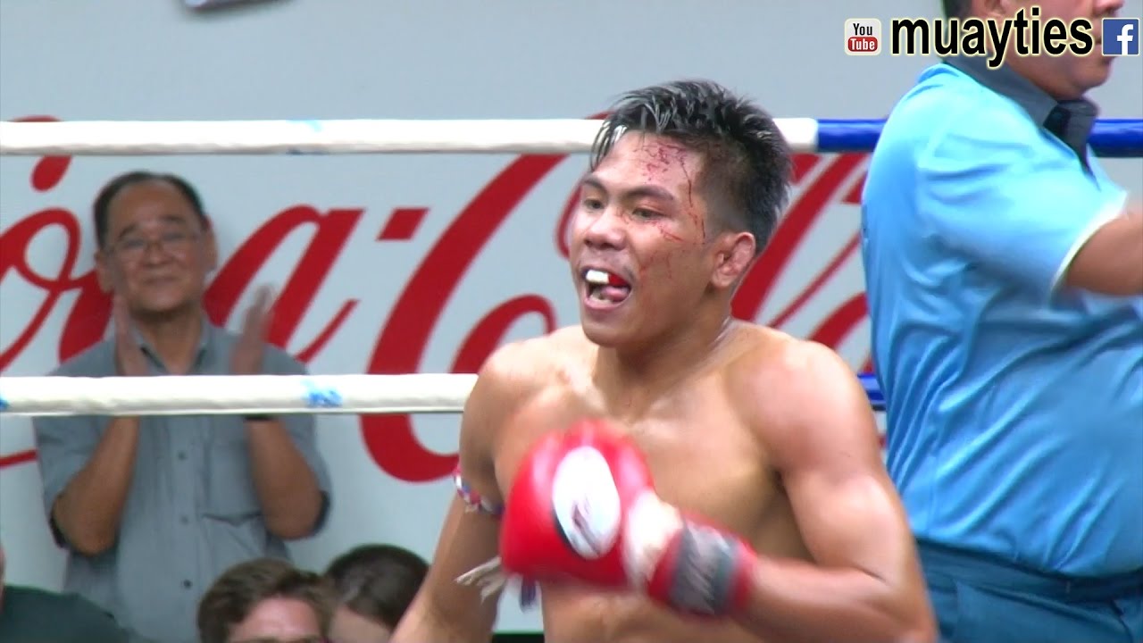 Muay Thai - Petdam vs Rottang (เพชรดำ vs รถถัง), Rajadamnern Stadium, Bangkok, 4.5.17
