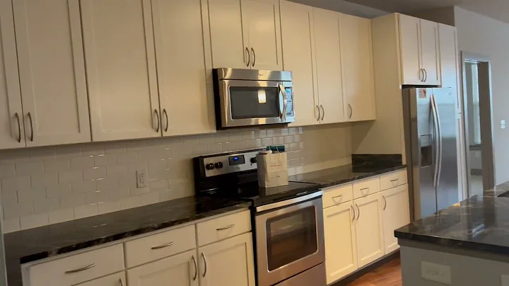 The Sutton Apartments 3000 | 2 Bed, 2 Bath | 1,514 sq. ft. | C9