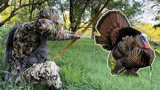 Bow Hunting For Turkeys {Ive NEVER SEEN This Before} @MulletMan