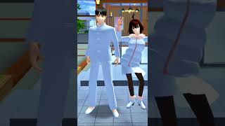 Couple Walking Peacefully Until Chaos Started 🤣🏫 #animegame #trending