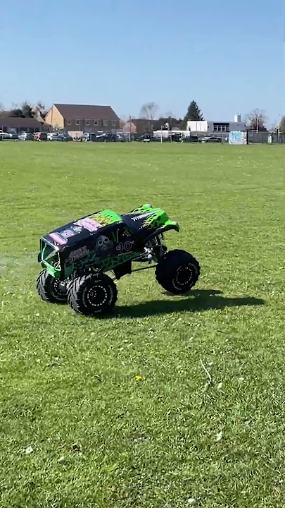 Worlds Biggest RC Car power wheelie