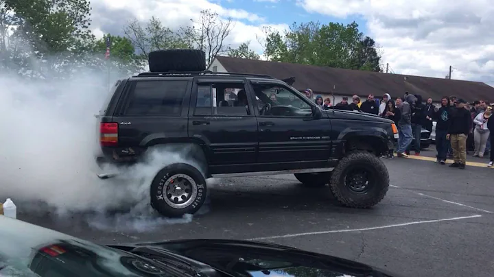 Jeep Grand Cherokee Burnout