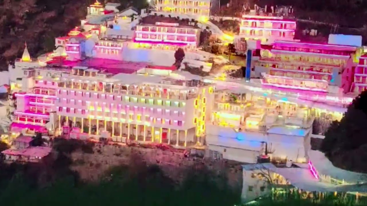 Inside India's Most Haunted & Spiritual Mountain Pilgrimage (Vaishno Devi Yatra)