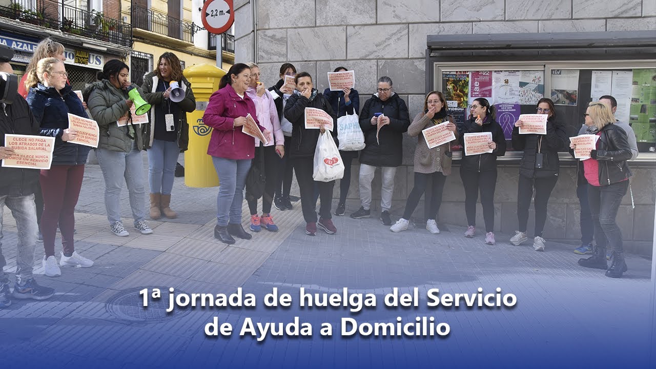 1ª jornada de huelga del Servicio de Ayuda a Domicilio - YouTube