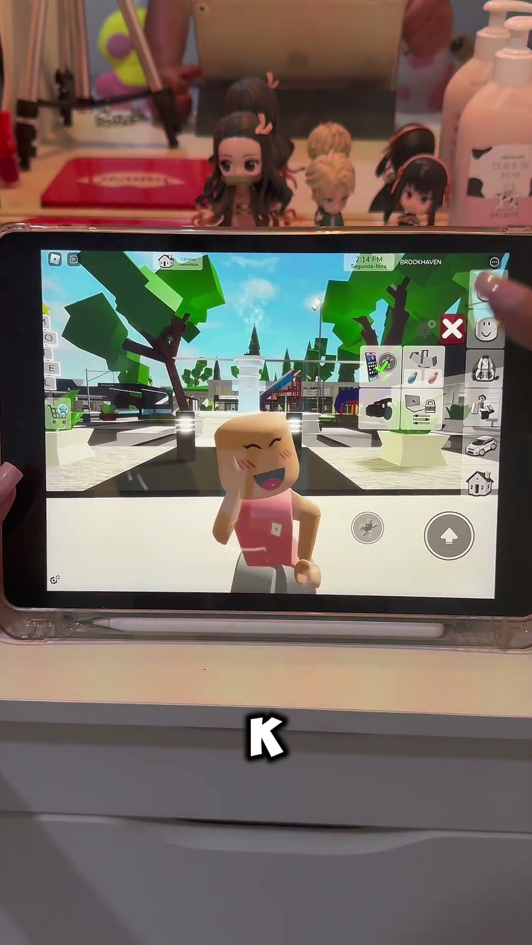 ?MINHA MÃE FAZENDO MINHA SKIN DO ROBLOX,MAS DEU MUITO RUIM #likee #roblox #seiscreve
