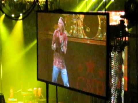 Guns n' Roses - "Nightrain" clip (live Calgary ,Al...