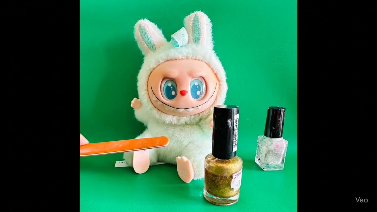 Labubu fashion show!